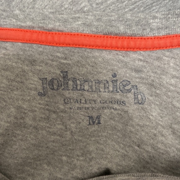 Boy’s Johnnie B - Boden Grey Graphic “Free Hugs” short sleeve t-shirt. Size M - Picture 7 of 9